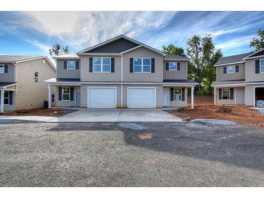 2927 Watauga Rd unit 16, Johnson City, TN 37601 - photo 1