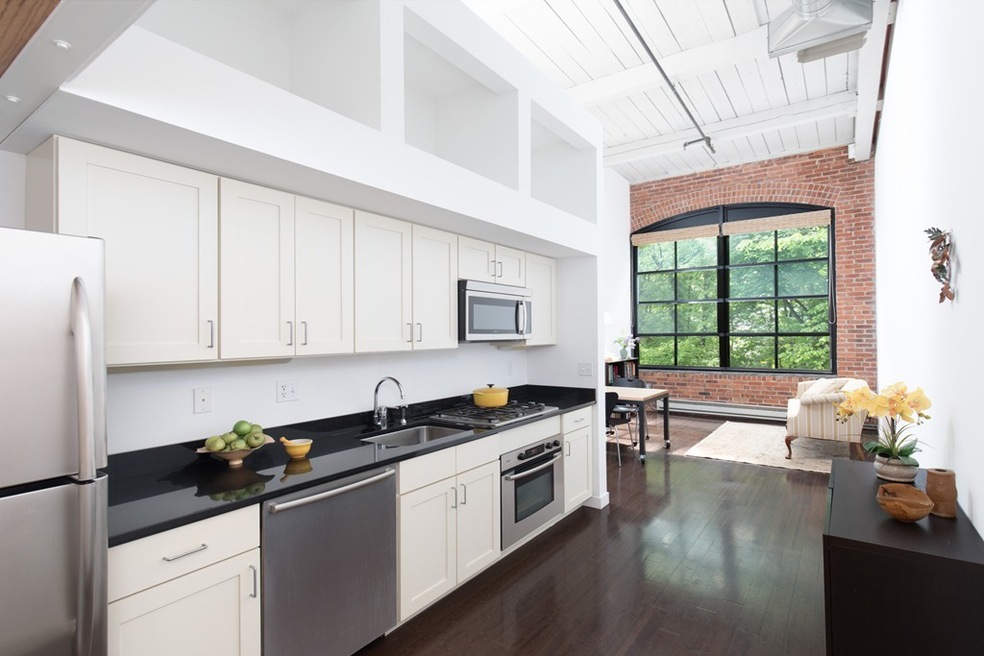 1 Aberdeen Way unit 223, Cambridge, MA 02138 - photo 1