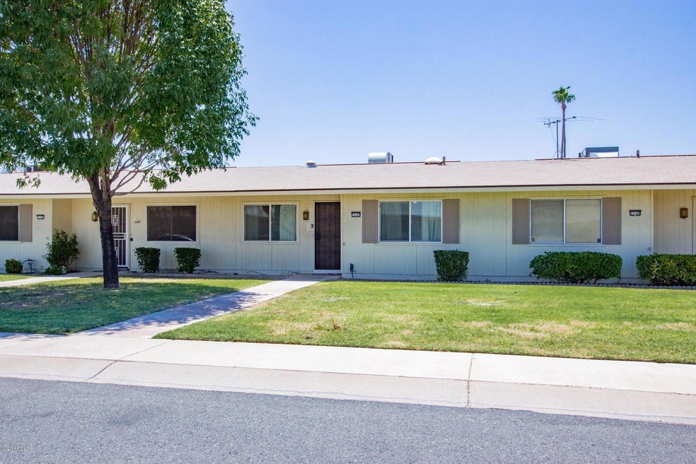 11127 W Emerald Dr, Sun City, AZ 85351 - photo 1