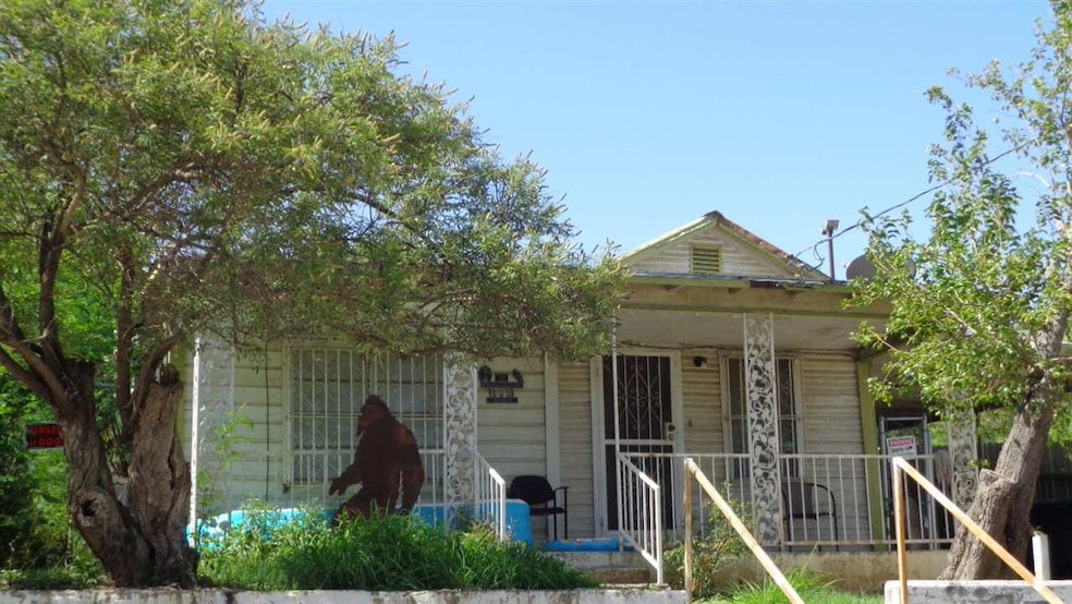 805 E Guerrero St, Laredo, TX 78040 - photo 1