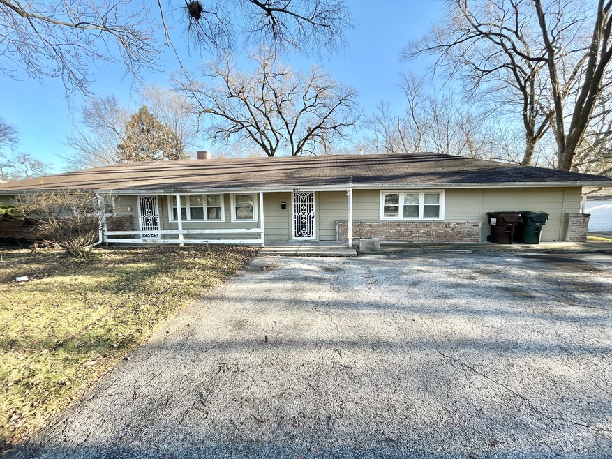 18041 Thomas Ln, Country Club Hills, IL 60478 - photo 1