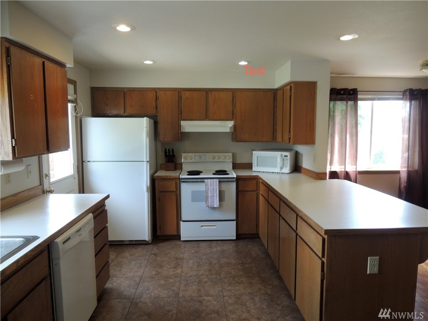 1915 Garfield St, Enumclaw, WA 98022 - photo 1