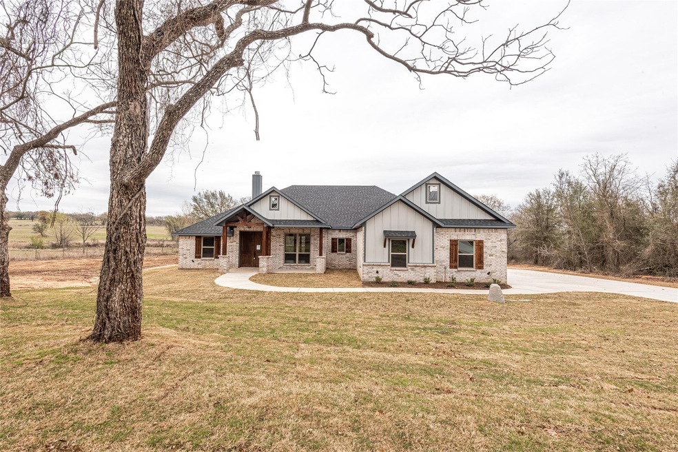 400 Red Top Rd, Weatherford, TX 76088 - photo 1