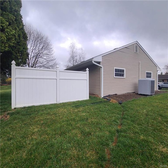 3315 Byrd Ave, Allentown, PA 18103 - photo 1