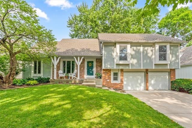 10424 Noland Rd, Lenexa, KS 66215 - photo 1