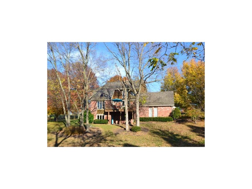 Estate-sized lot with large West-facing front yard