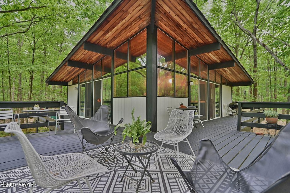 804 Cottonwood Ct, Hawley, PA 18428 - photo 1