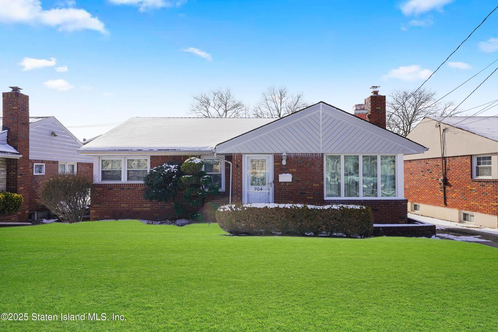 204 Buel Ave, Staten Island, NY 10305 - photo 1