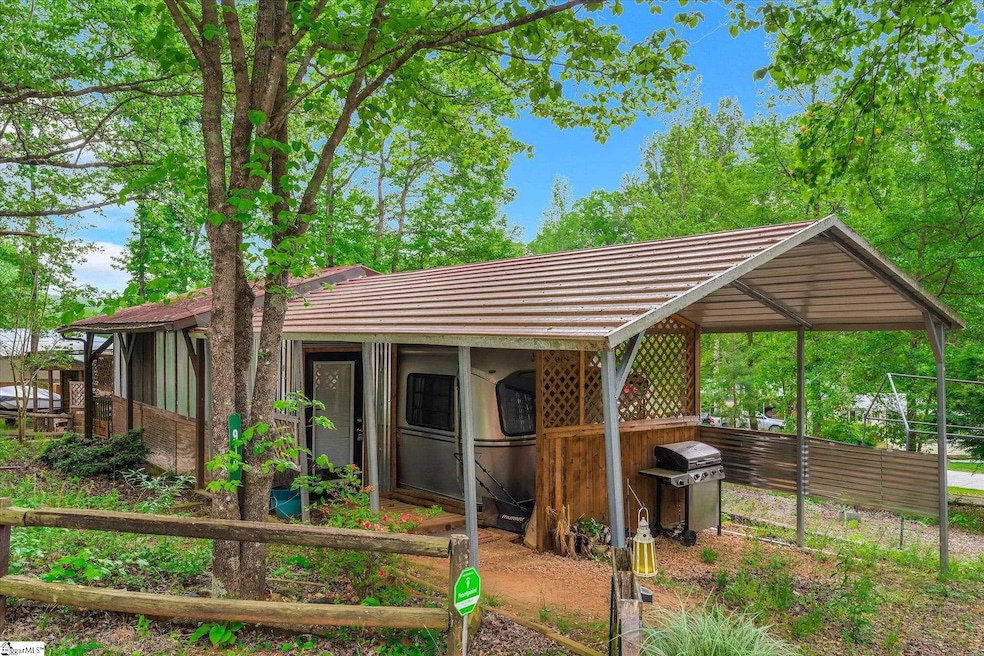 919 Talbot Dr, Westminster, SC 29693 - photo 1