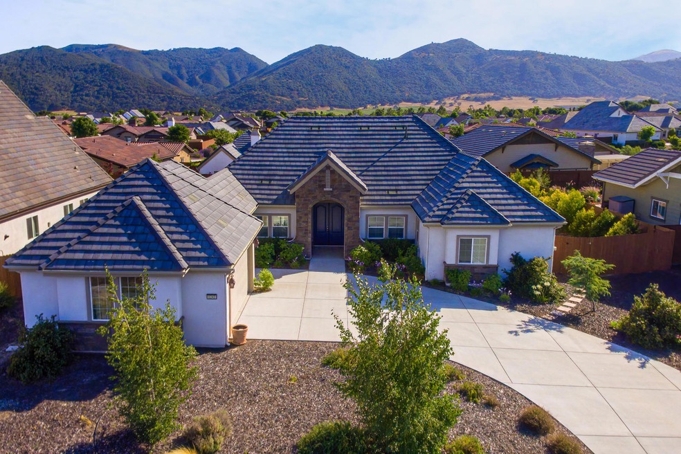 Desirable Skytt Mesa