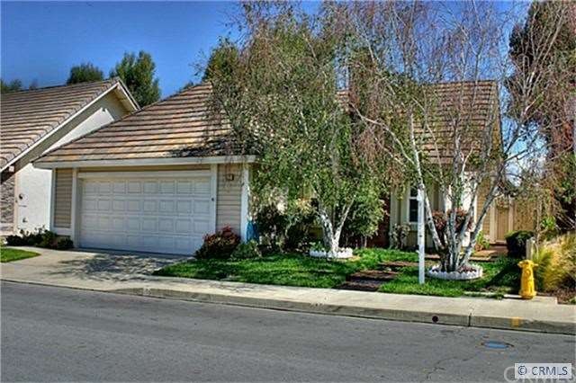 A charming single level home in a quiet cul-de-sac