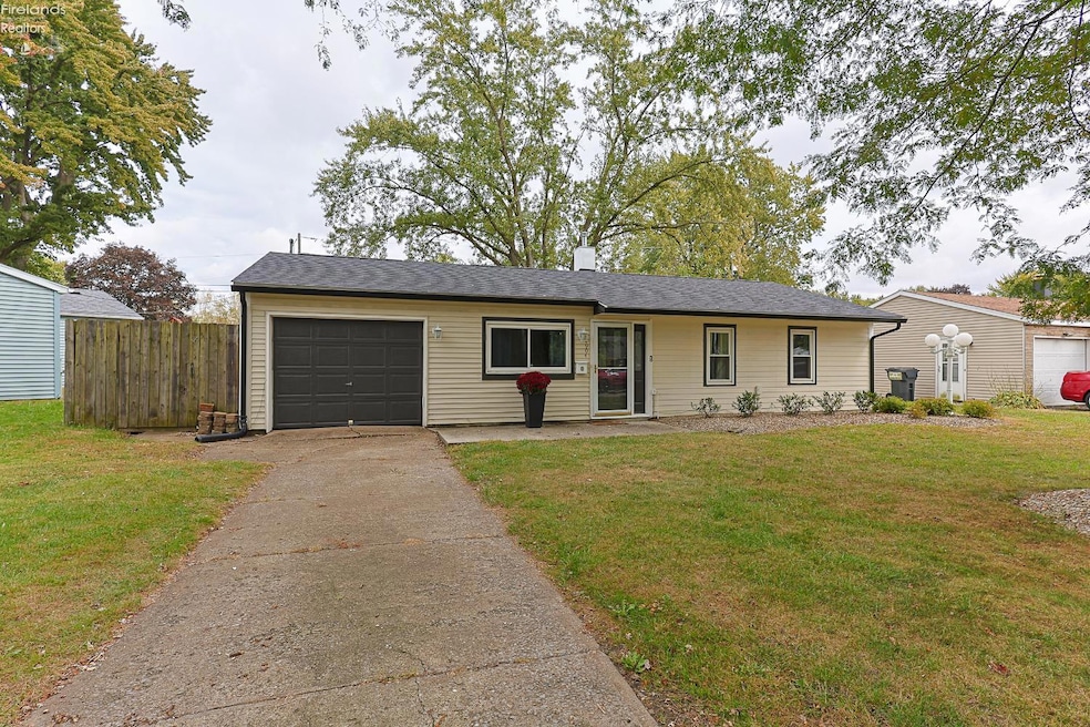 4904 Lisbon Cir, Sandusky, OH 44870 - photo 1