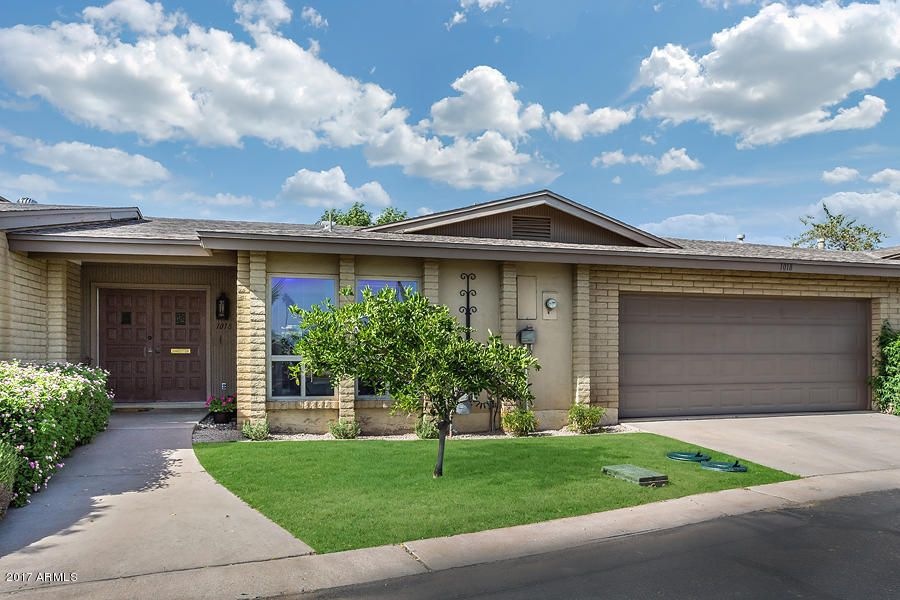 1018 E Marlette main