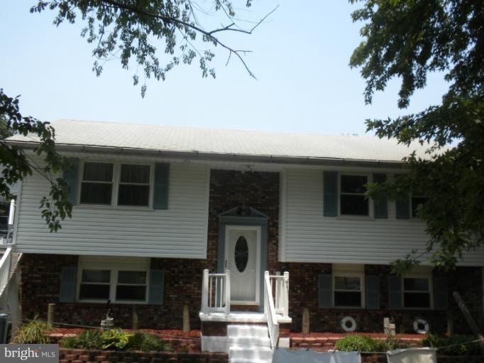 8402 Echo Dr, Pasadena, MD 21122 - photo 1