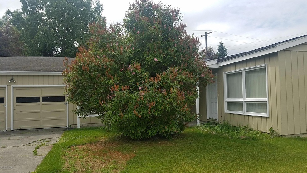 720 W 19th Ave unit B, Anchorage, AK 99503 - photo 1