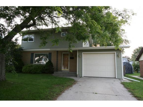 1301 N 10th St, Manitowoc, WI 54220 - photo 1