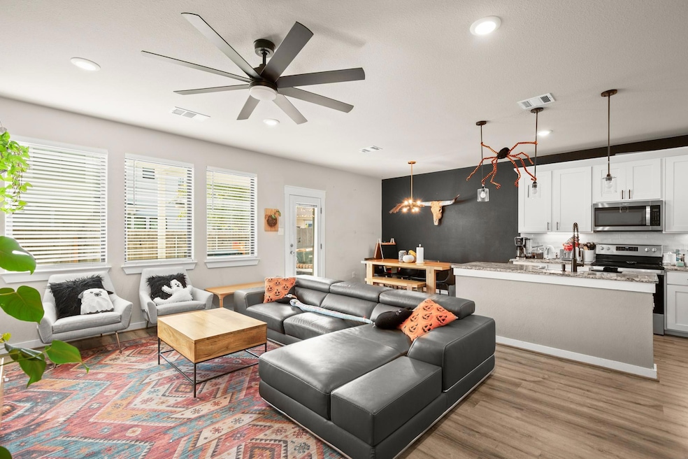 For Rent $1,900/month