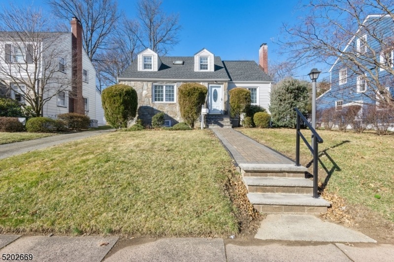 334 Essex Ave, Bloomfield, NJ 07003 - photo 1