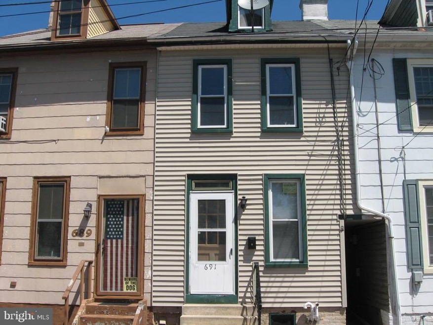 691 Cherry St, Columbia, PA 17512 - photo 1