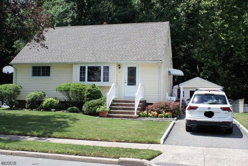 21 Vetrone Dr, Woodland Park, NJ 07424 - photo 1