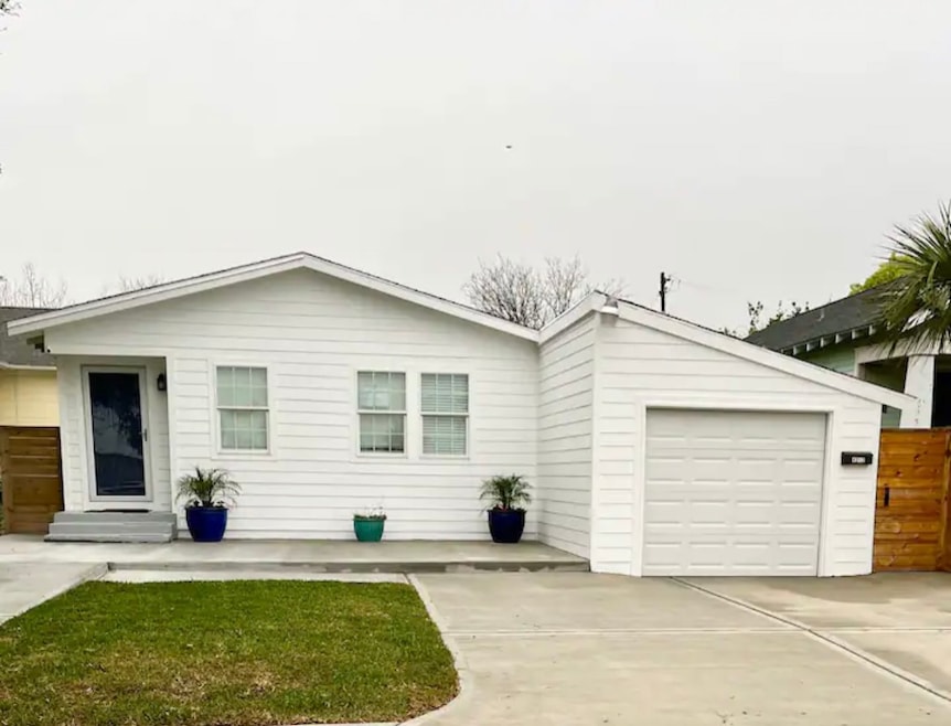 4312 Avenue O unit 1, Galveston, TX 77550 - photo 1