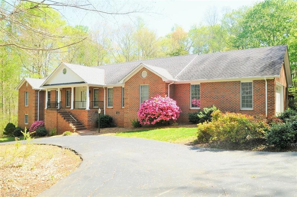 1256 Cedar Creek Dr, Asheboro, NC 27205 - photo 1