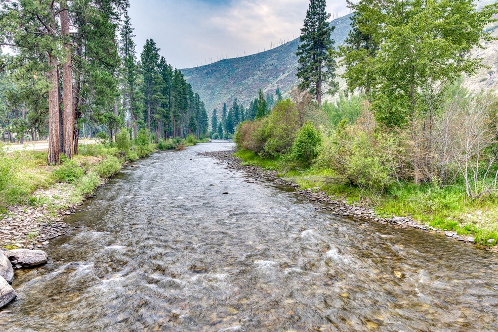 5769 Serenity Ln, Conner, MT 59827 - photo 1