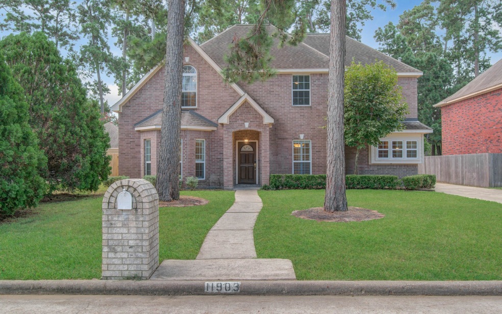 11903 Gatesden Dr, Tomball, TX 77377 - photo 1