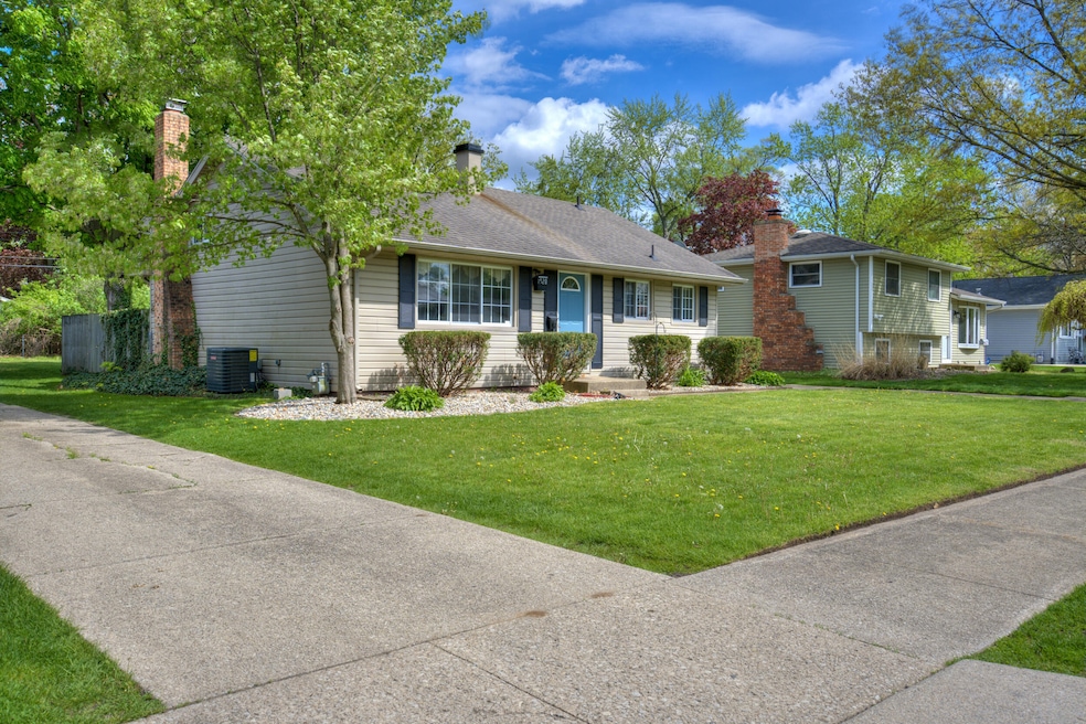 1728 Winston Dr, South Bend, IN 46635 - photo 1