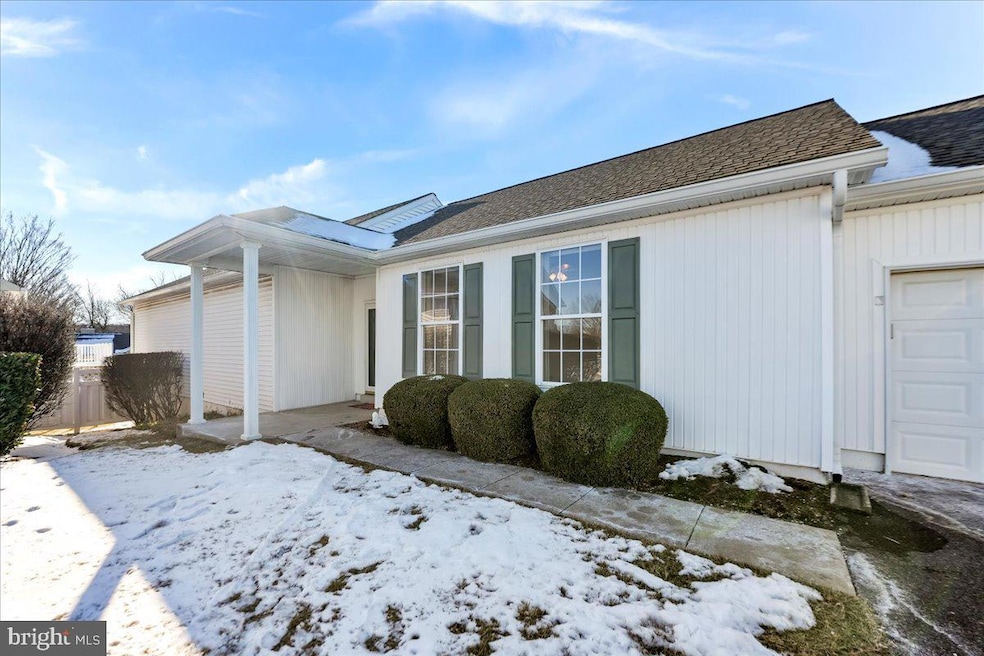 1803 Red Fox Ln unit 371, Glen Mills, PA 19342 - photo 1