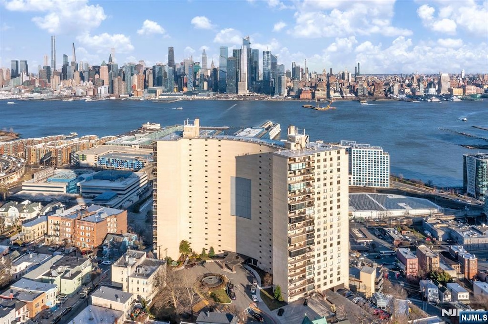 Troy Towers unit 713, Union City, NJ 07087 - photo 1