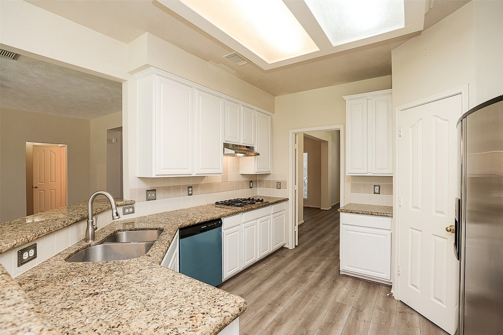 18 Belcarra Place, Spring, TX 77382 - photo 1