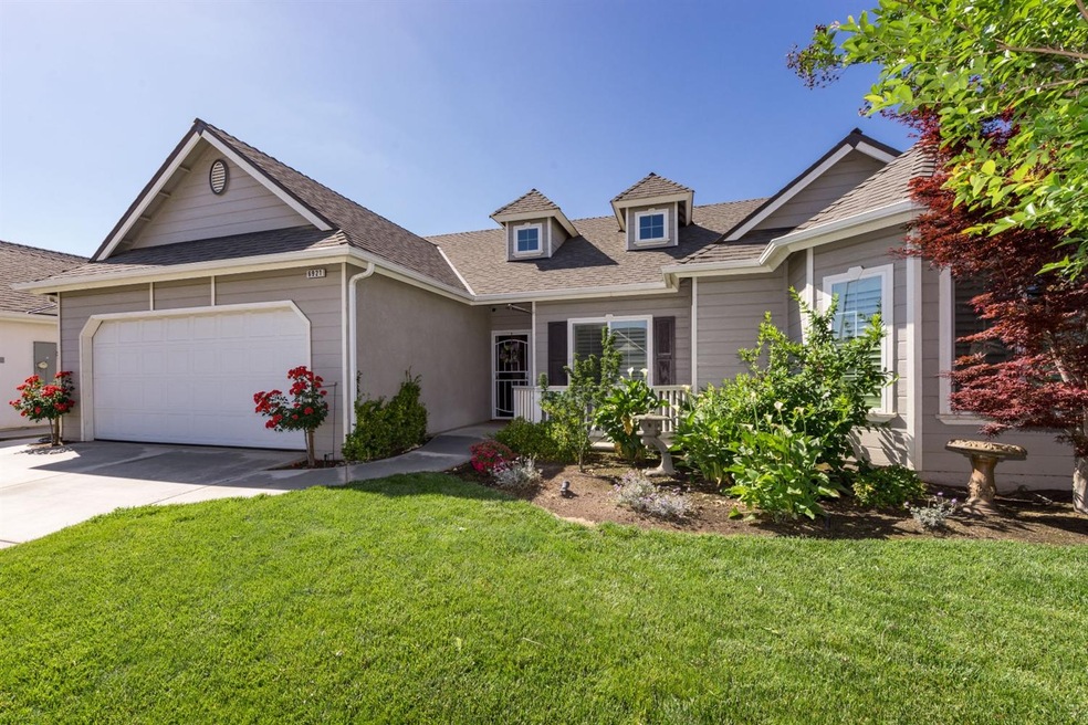 6921 E Andrews Ave, Fresno, CA 93727 - photo 1