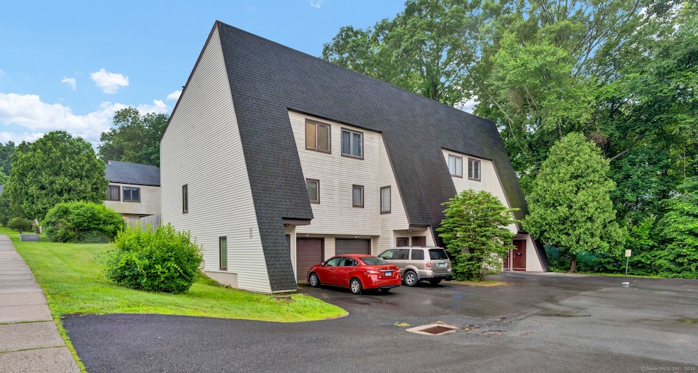 189 High Top Cir W, Hamden, CT 06514 - photo 1