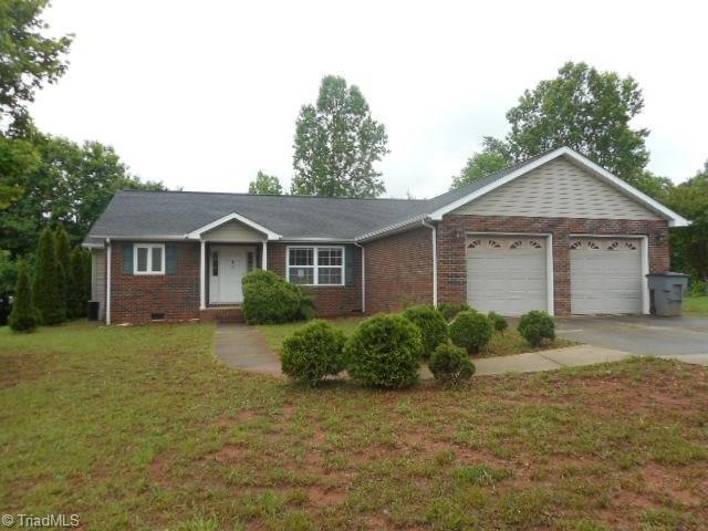 143 Rydel Ln, Statesville, NC 28625 - photo 1