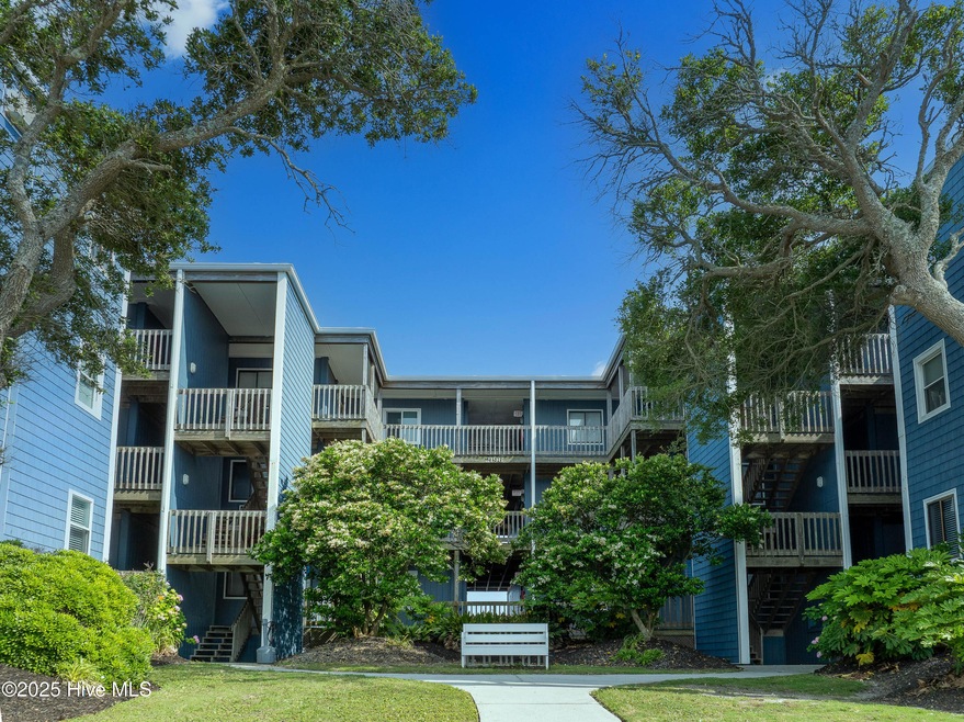 Topsail Reef 369 MLS-9