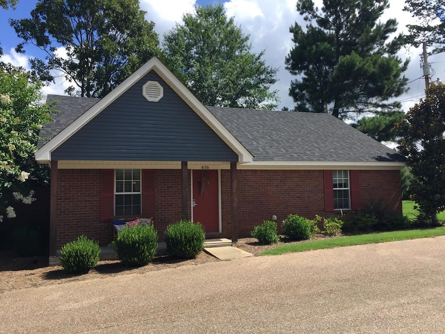 616 Huntington Place, Oxford, MS 38655 - photo 1