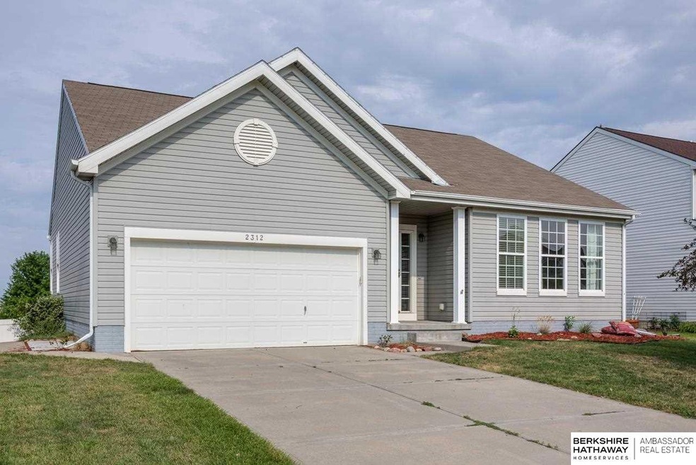 2312 Quartz Dr, Papillion, NE 68046 - photo 1