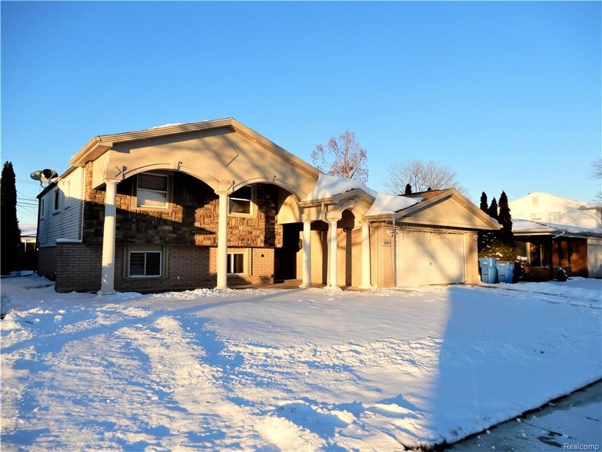Gorgeous & huge almost 2,400 sqft 4 bedroom home i