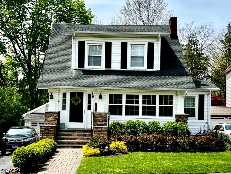 137 N Livingston Ave, Livingston, NJ 07039 - photo 1