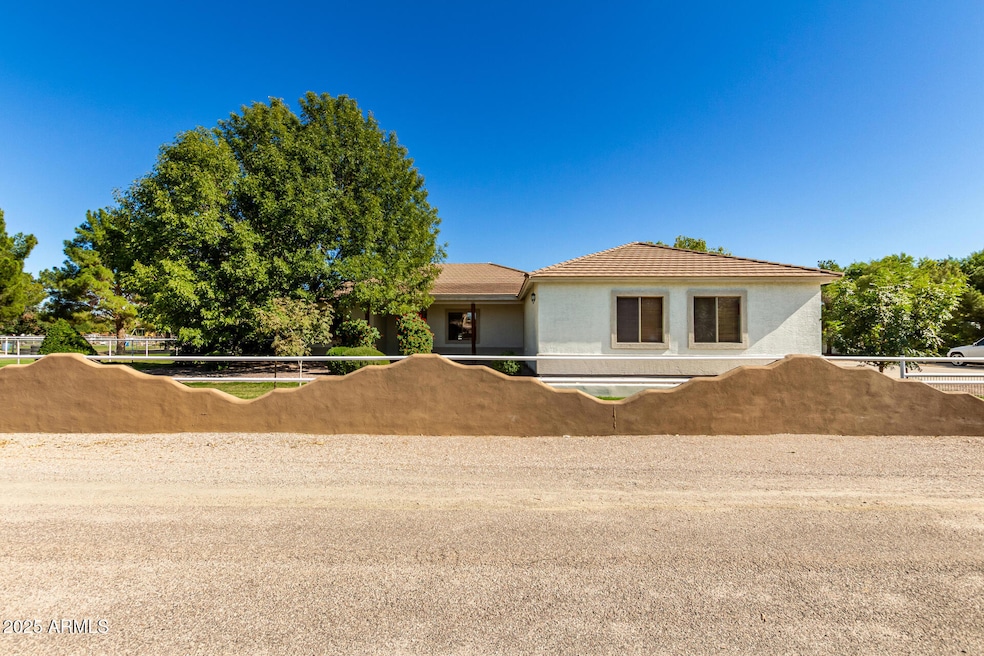 Under Contract $800,000