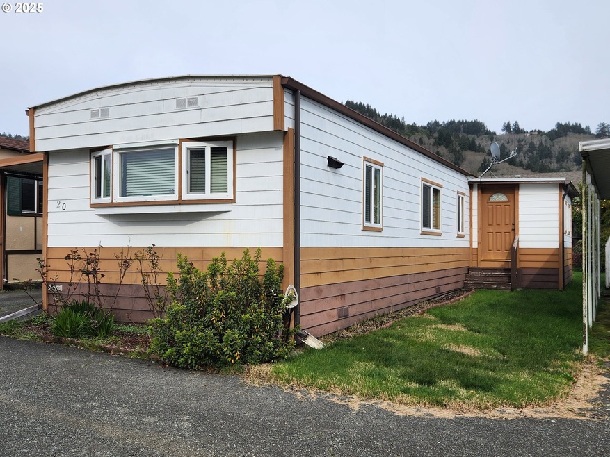 98090 W Benham Ln unit 20, Brookings, OR 97415 - photo 1