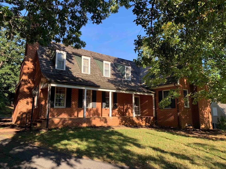 303 Carriage Dr, Staunton, VA 24401 - photo 1