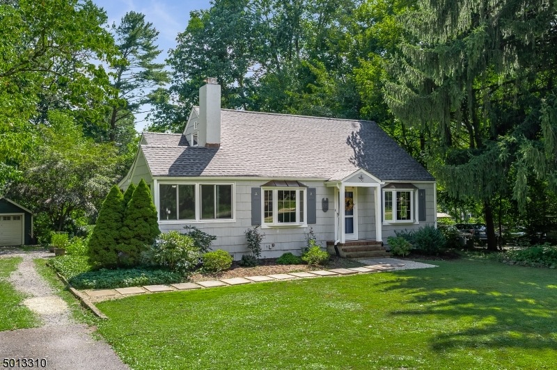 134 W Oak St, Basking Ridge, NJ 07920 - photo 1