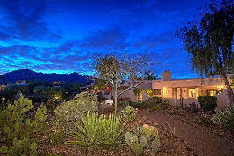 Captivating MOUNTAIN VIEWS!