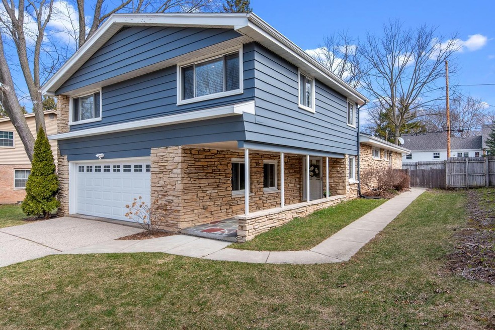 8128 N Mohawk Rd