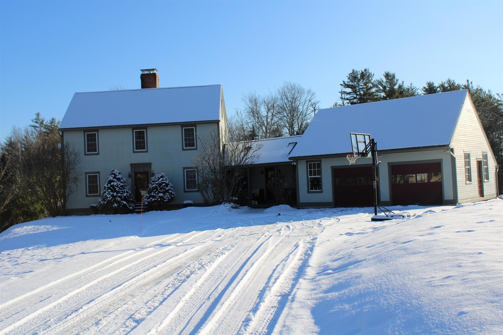 687 Daniels Farm Rd, Saint Johnsbury, VT 05819 - photo 1