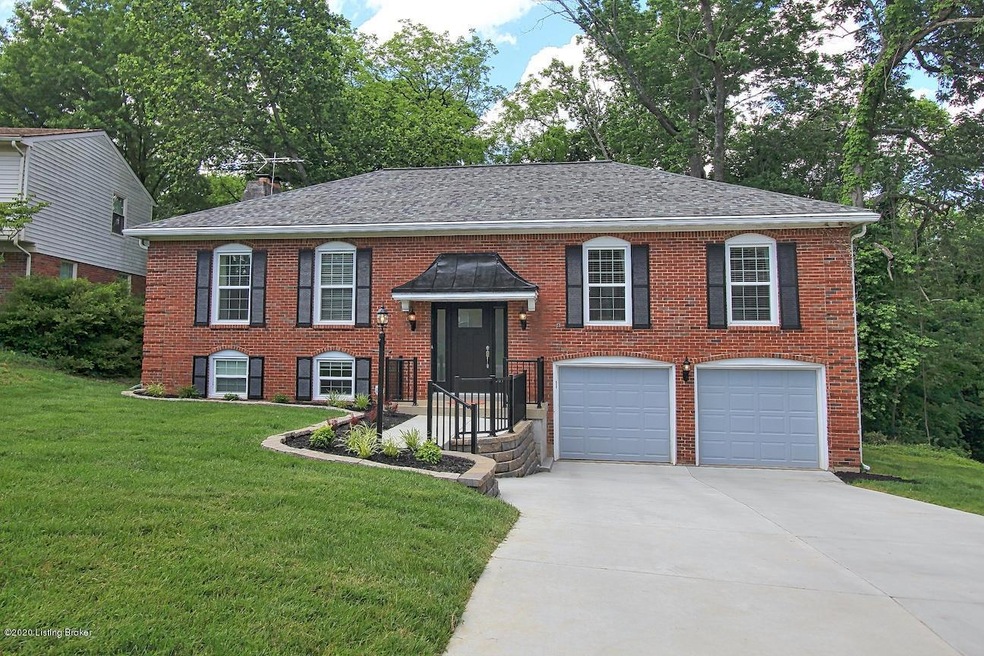 10105 Clearcreek Louisville home for sal