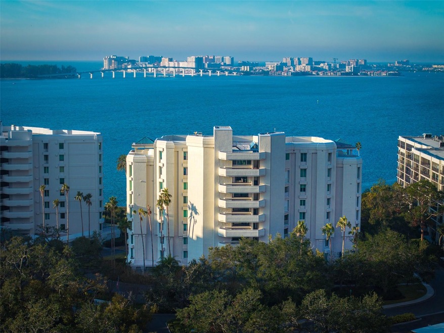 With its private location within the confines of the Belleair Country Club, Seaside III is a most desirable location. Own the ENTIRE FLOOR and live in ultimate privacy-a hard find in condominium living!
