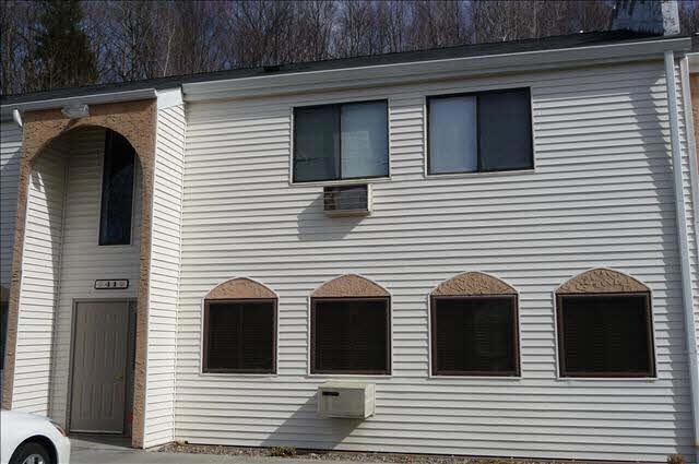 41 Scarborough Ln unit 41B, Wappingers Falls, NY 12590 - photo 1